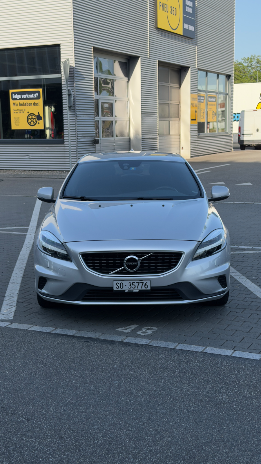 Volvo V40