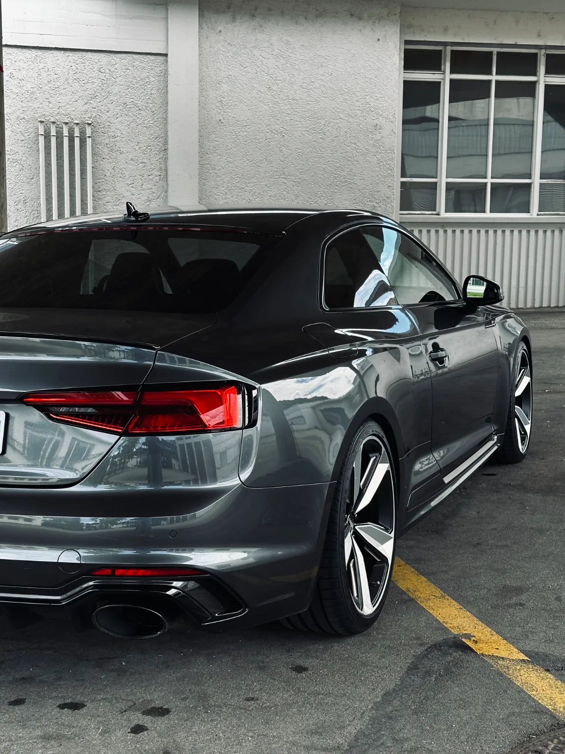 AUDI RS5 4